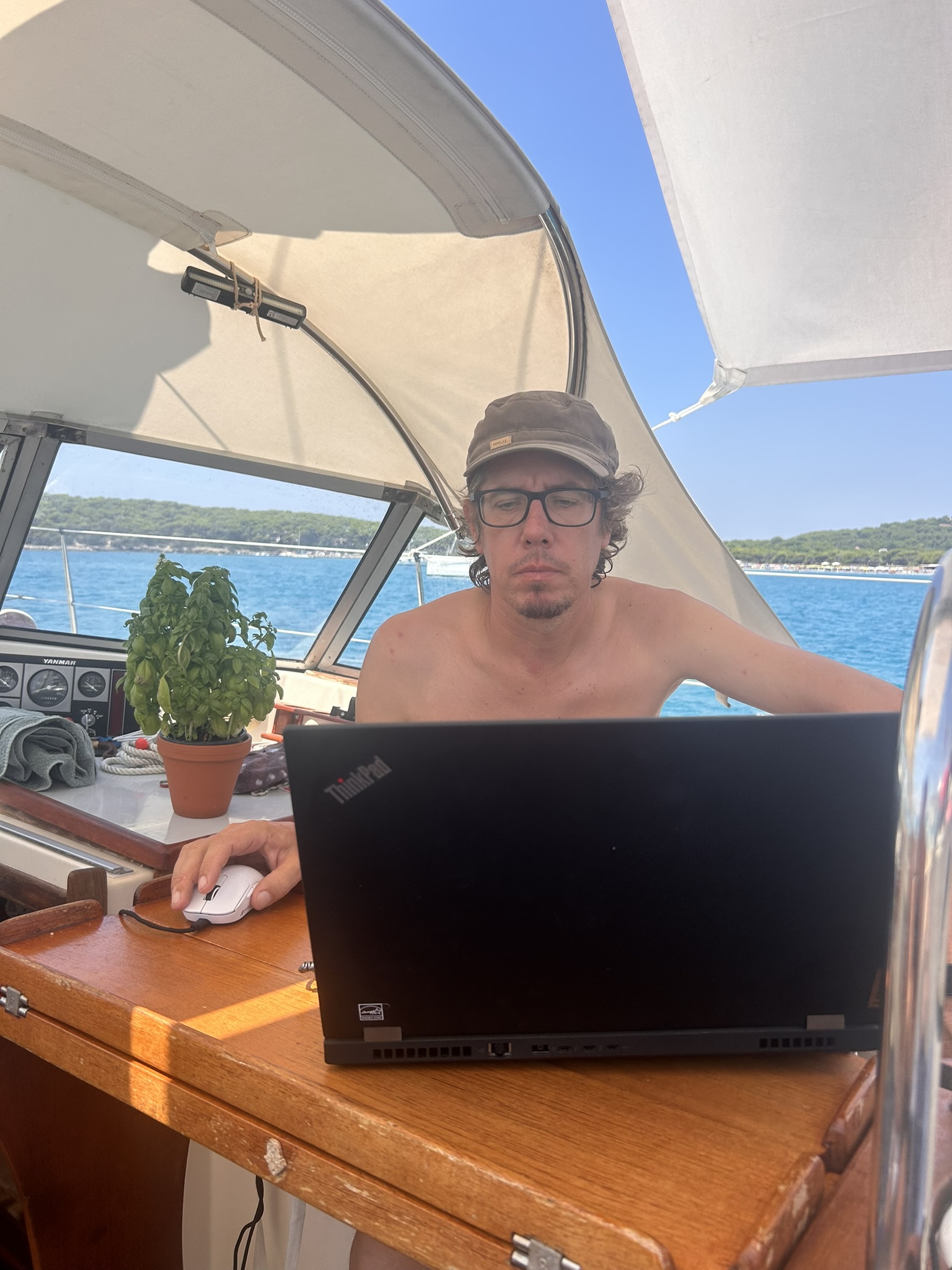 Arbeitsplatz an Bord
