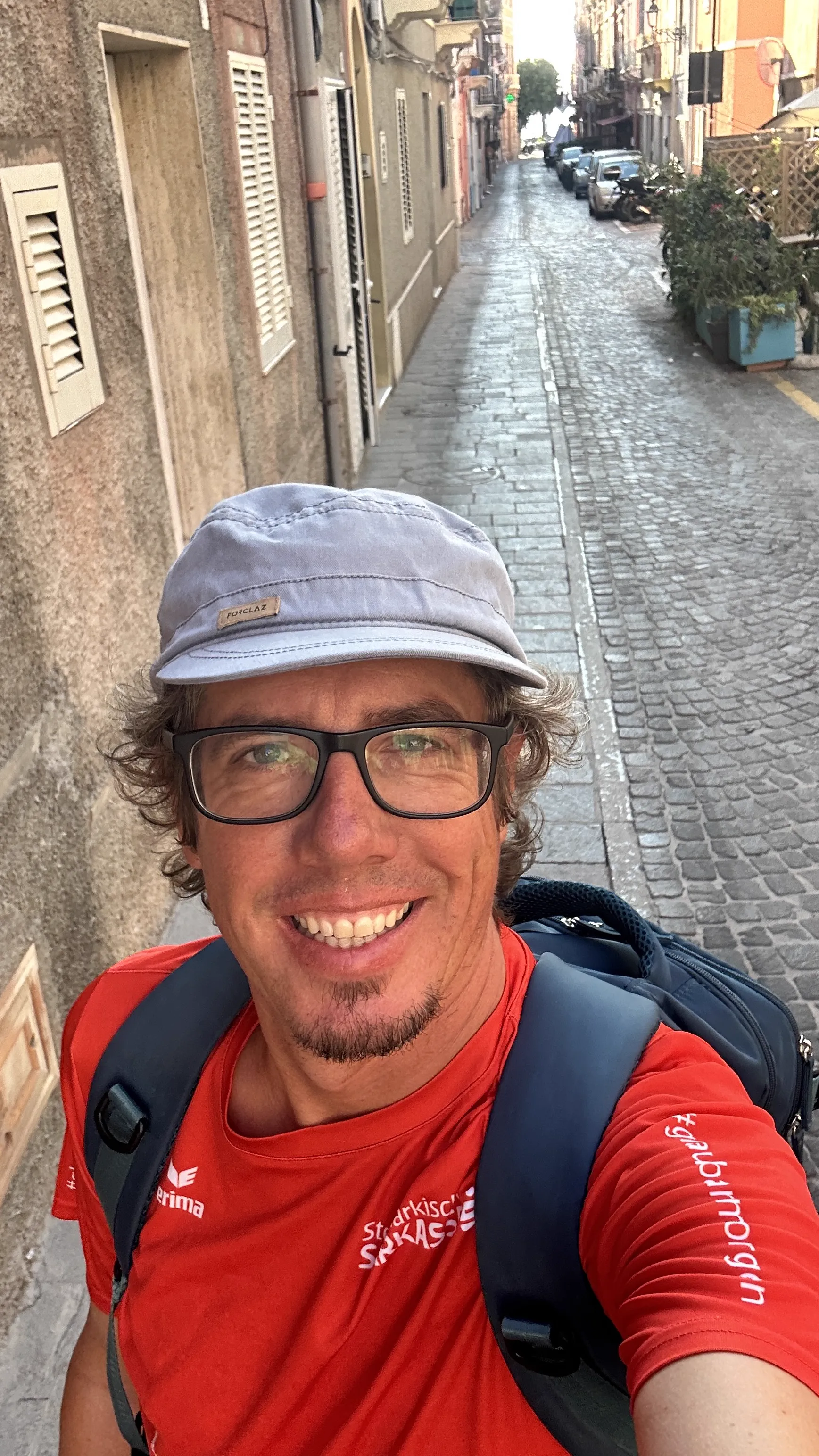 Christian in einer Gasse von Carloforte