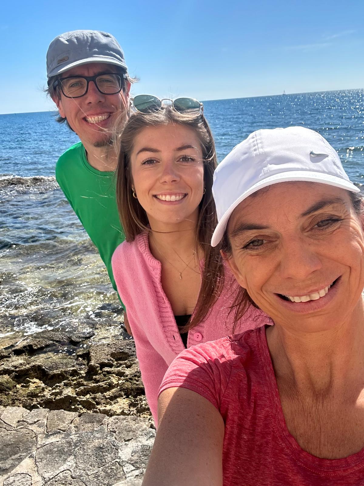 Christian, Sarah und Doris am Meer