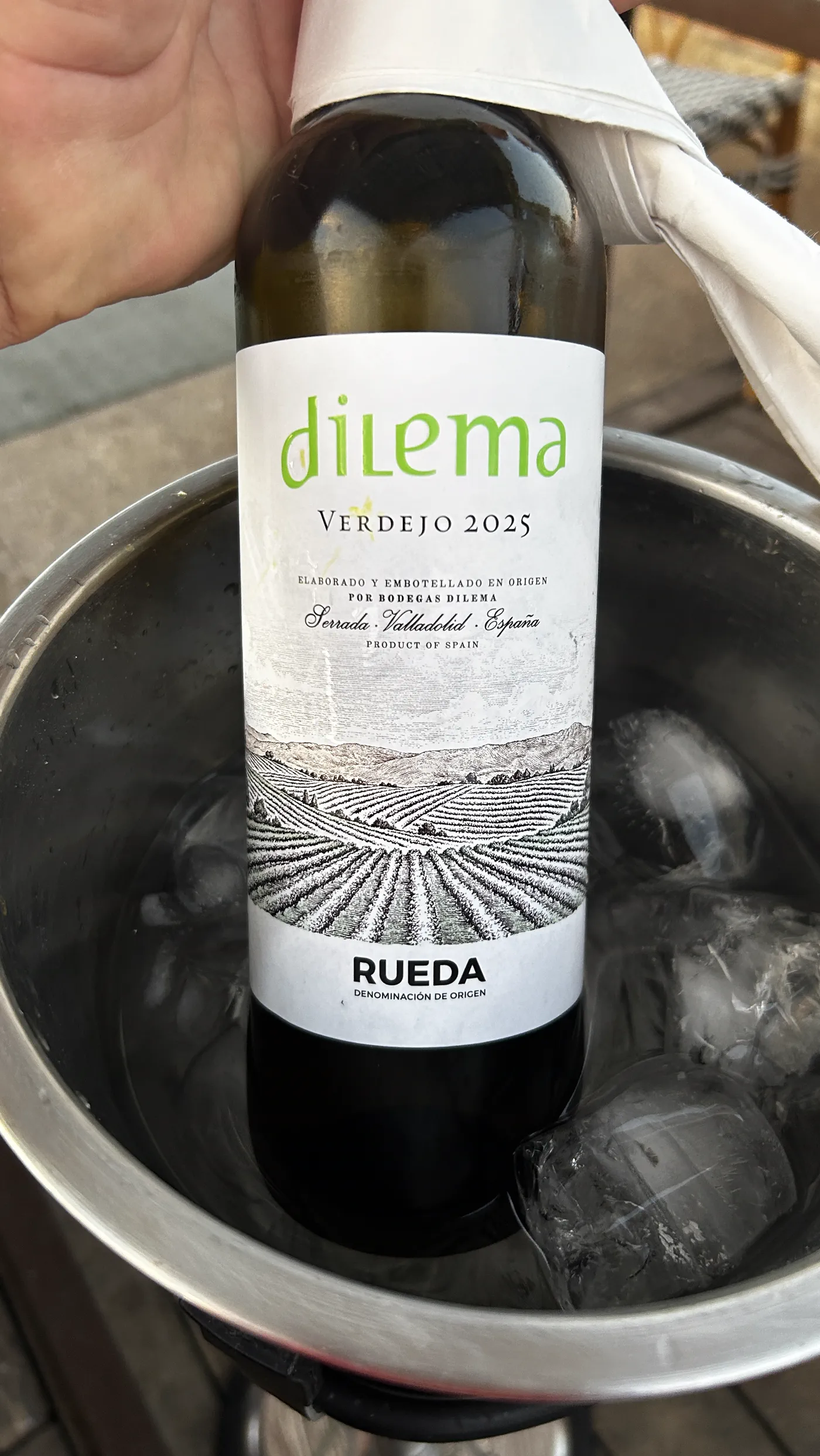 Der Wein im Kühler