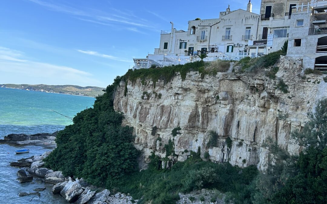 Zwischen zwei Reparaturen: unser Leben in Vieste, Bari und Brindisi